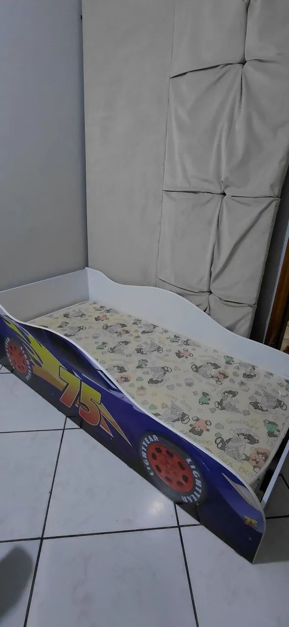 Cama infantil Carro