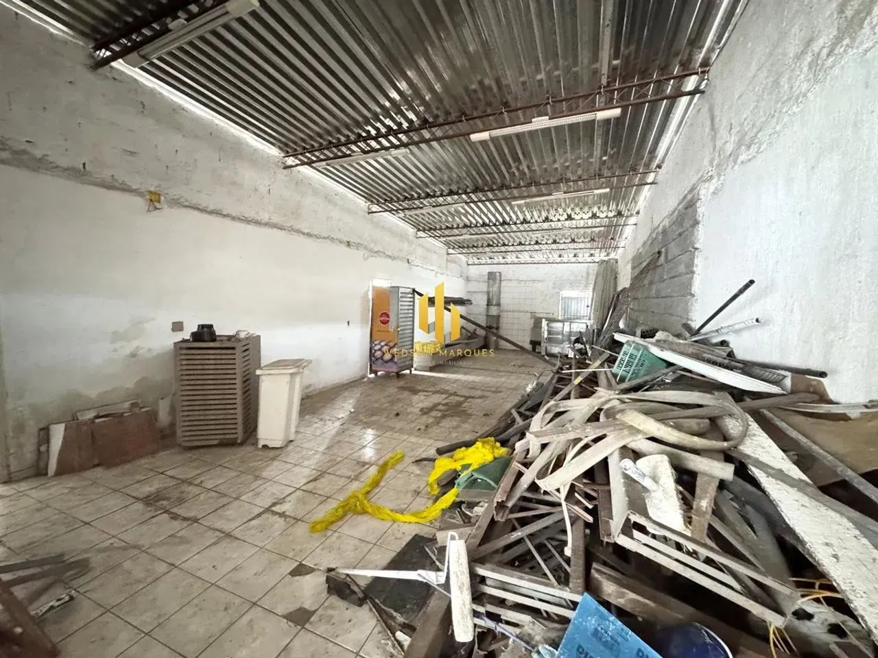 Área e galpão a venda com 300m no Bairro do Espinheiro - Foto 4