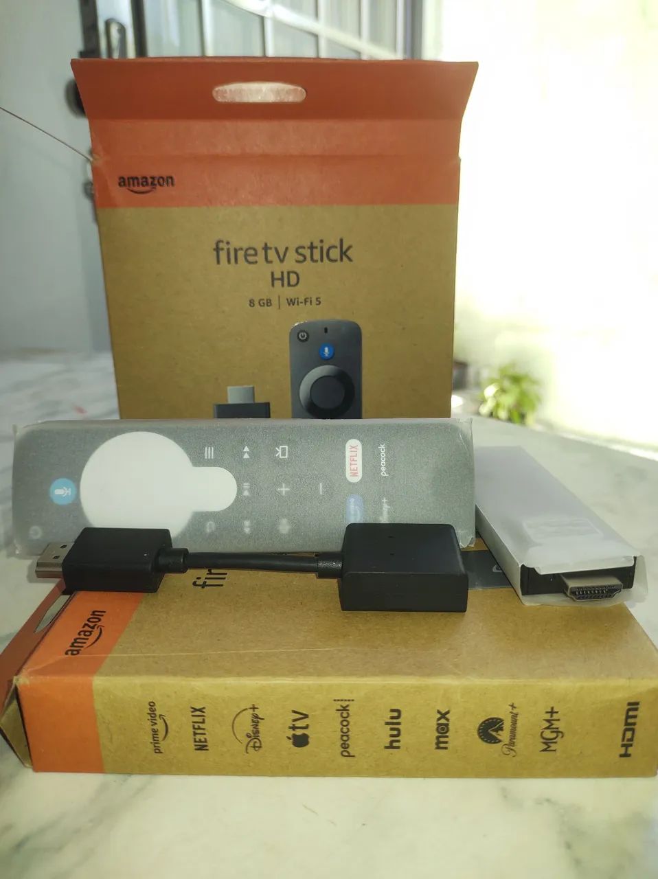Transforme sua tv em smart com o mais completo FIRETV STICK HD da Amazon