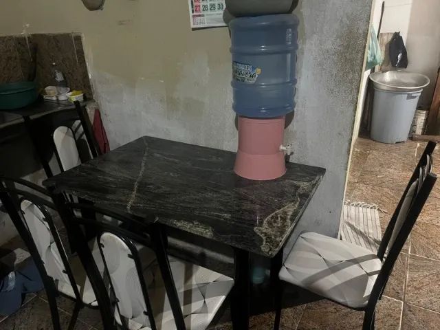 Mesa com 4 cadeiras  - Foto 2