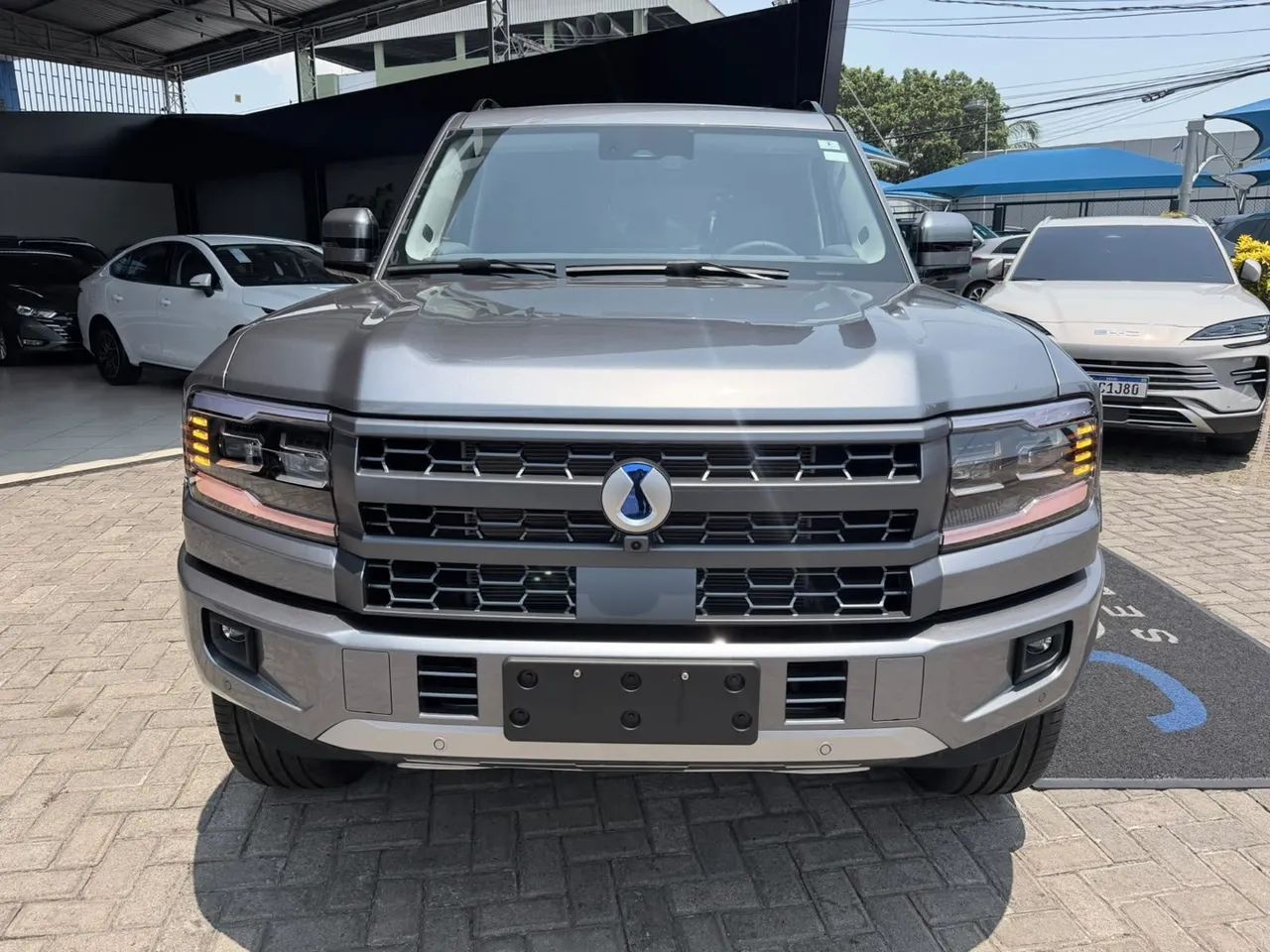 Denza B5 4WD, foto 9 de 11