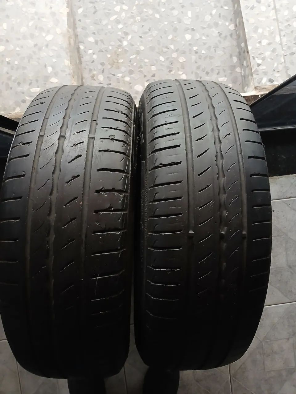 2 pneus Pirelli  usado 185/60R15 - Foto 6