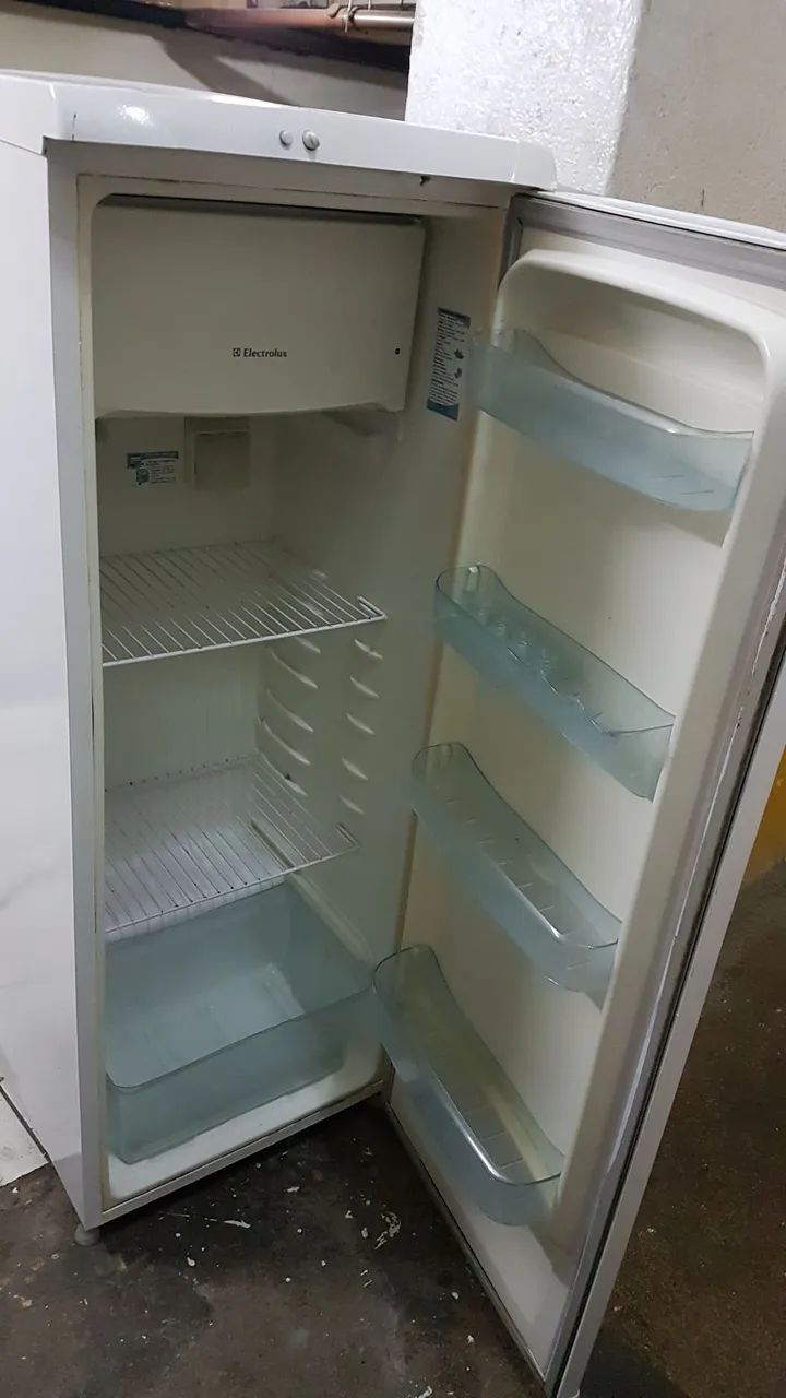 Geladrira Eletrolux 280 l - Foto 5