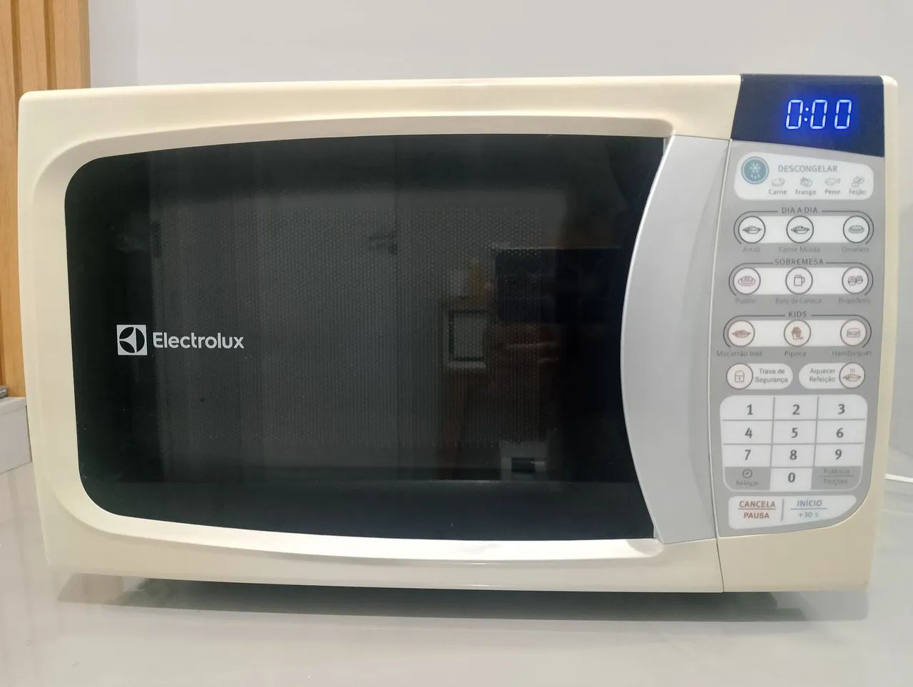 Microondas Electrolux seminovo