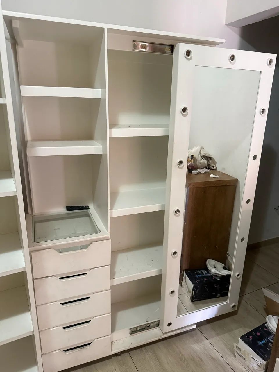     Closet Modular Branco com Espelho camarim e Armários - Foto 2