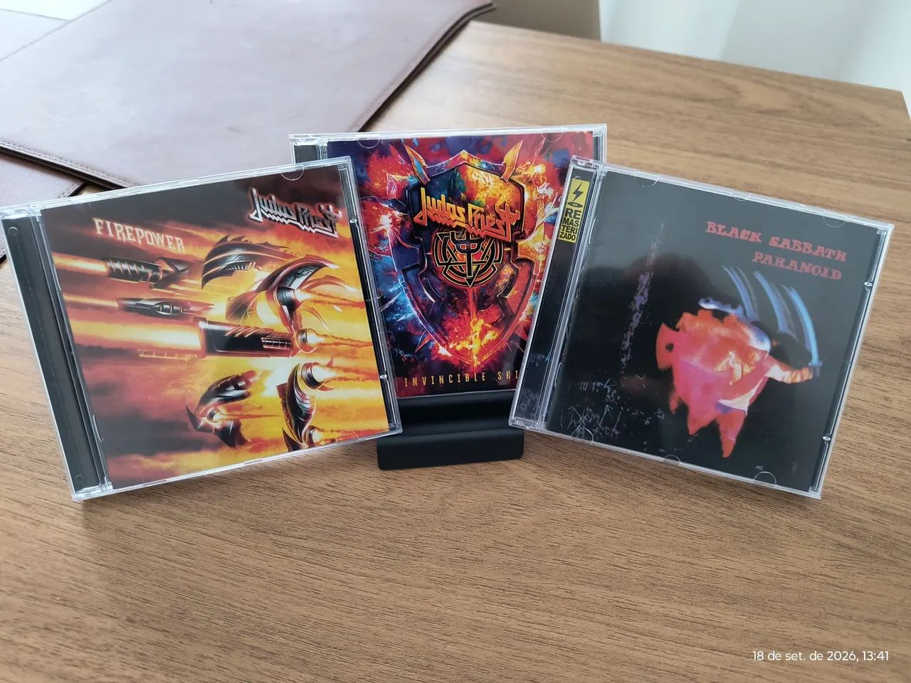 Cds das Bandas Judas Priest e Black Sabbath 