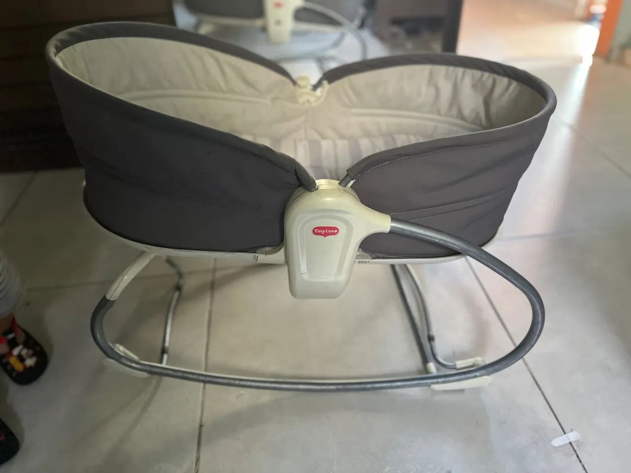 Cadeira de Descanso 3 em 1 Rocker Napper da marca Tiny Love - Foto 4