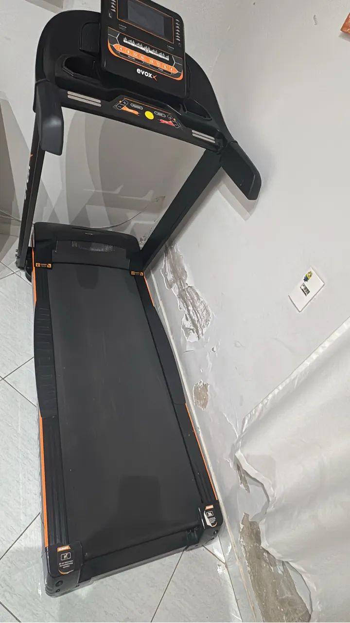 Esteira Seminova com Ótimo Preço!! - Foto 5