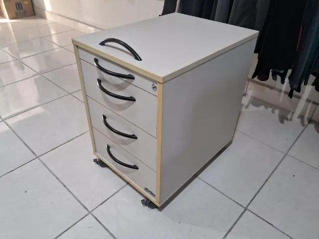 Gaveteiros multiusos da Giroflex com rodinhas - Foto 2