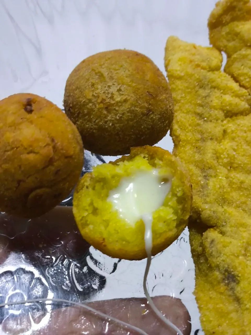 Pacote com 30 Bolinhos de Tilápia com Queijo CONGELADOS  - Foto 2