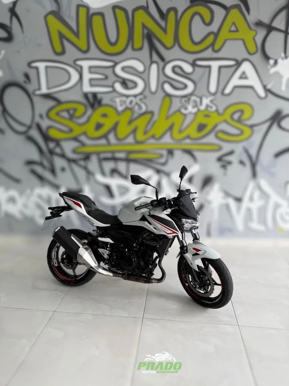 Z400, 2022. ?