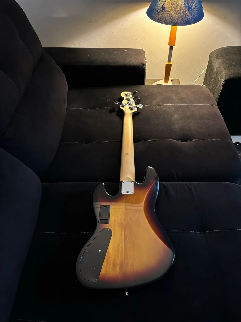 Squier Deluxe V active - Foto 2
