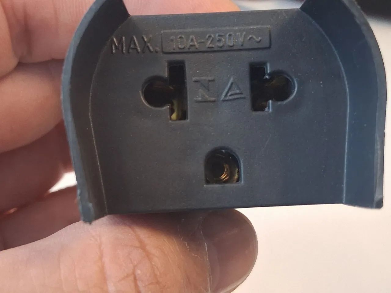 Adaptador Tomada Tripolar 10A 250V - Foto 5