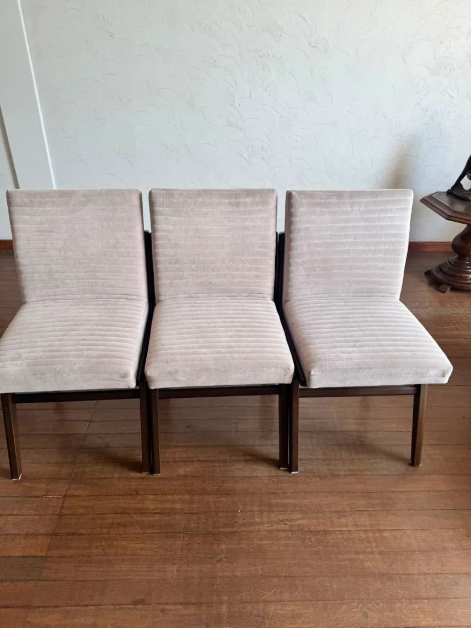MESA COM 6 CADEIRAS  - Foto 3