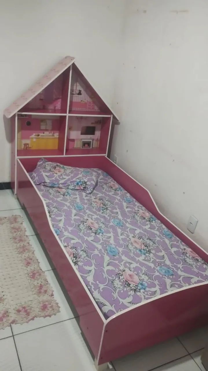 Cama guarda-roupa 