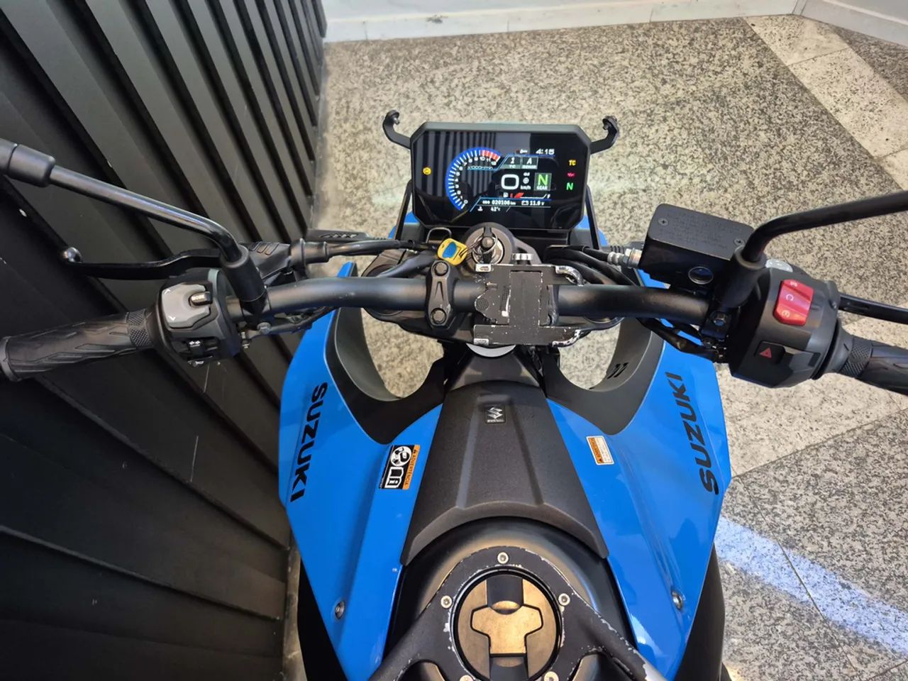 Suzuki GSX-8S 800 cc  - Foto 4