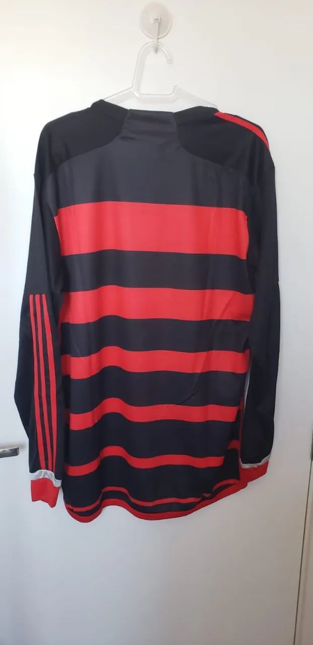 Camisa do Flamengo Tam M Manga comprida com Patch - nunca usada  - Foto 2