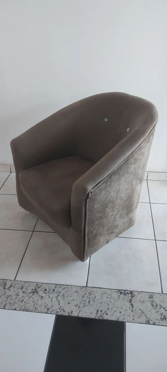 Poltrona marrom 