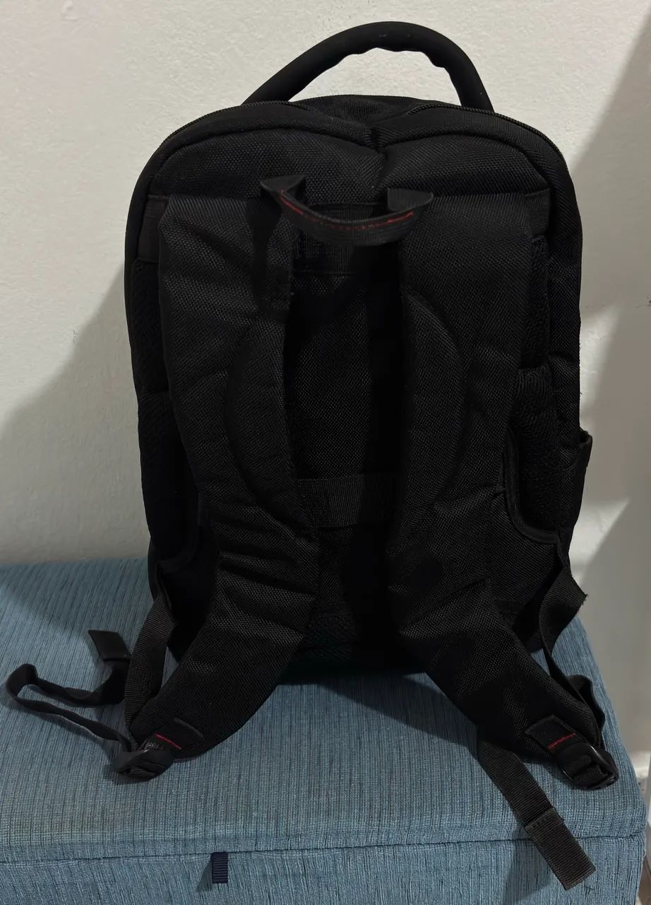 Mochila Executiva Reforçada Preta com Compartimento para Notebook e Vários Bolsos - Foto 4