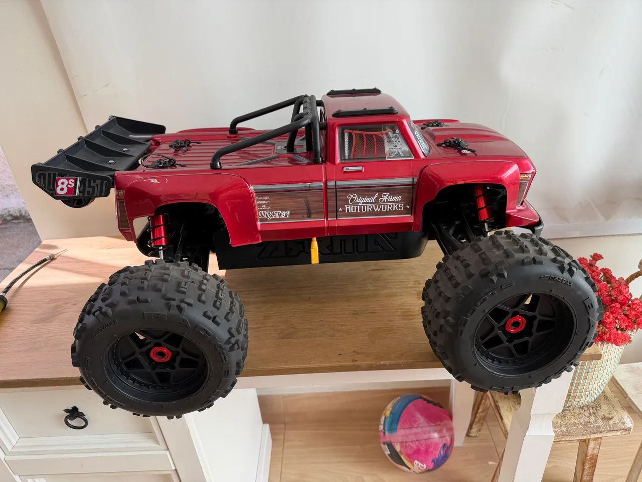 *ARRMA OUTCAST 8S 1/5 STUNT TRUCK - COMPLETO RTR* ?