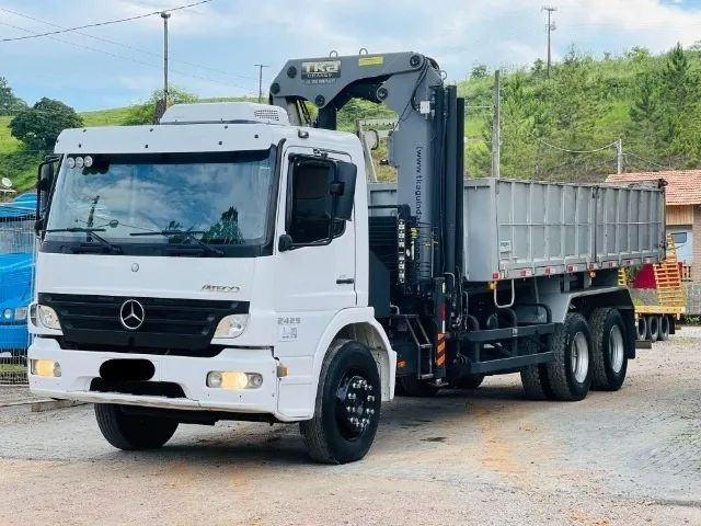 Mb Atego 2425 6x4 - 2012 caçamba munck 20T  