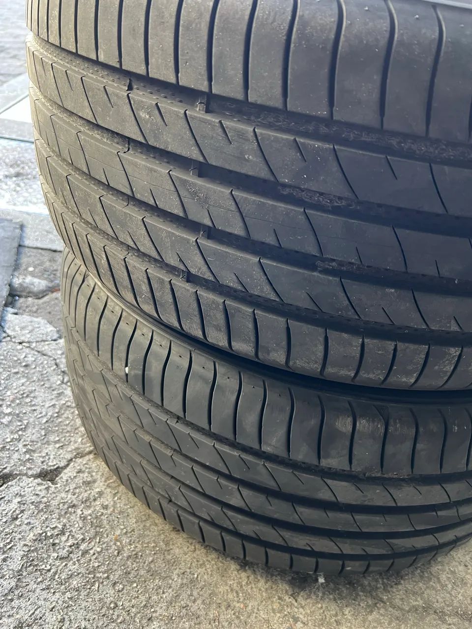 Pneus 275/40r20 praticamente zero - Foto 3