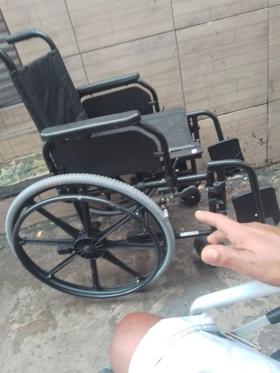 Cadeira de roda nova - Foto 4
