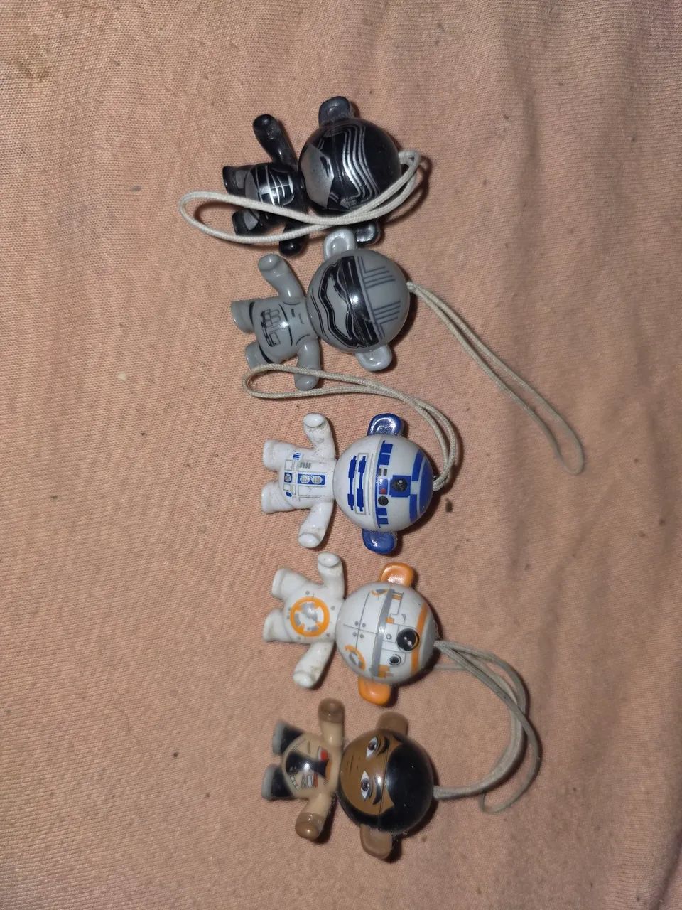 Conjunto kinder joy star wars