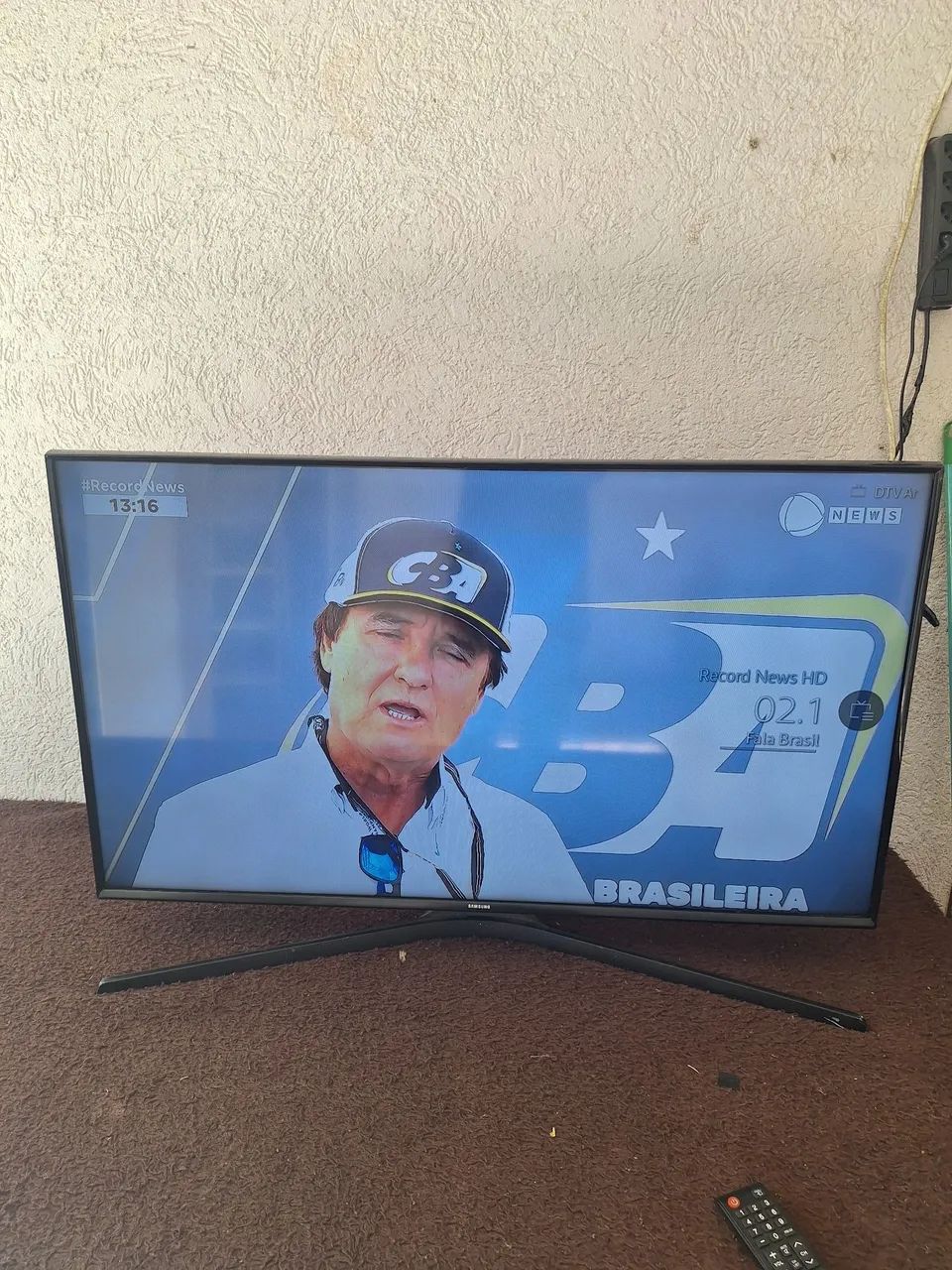 TV SMART SANSUNG 40 POLEGADAS FUNCIONANDO PERFEITAMENTE SEM DETALHES ACEITO CARTÃO  - Foto 4