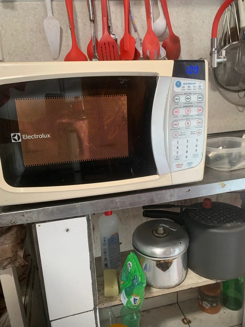 Microondas eletrolux para vender de 20 litros bem conservado - Foto 2