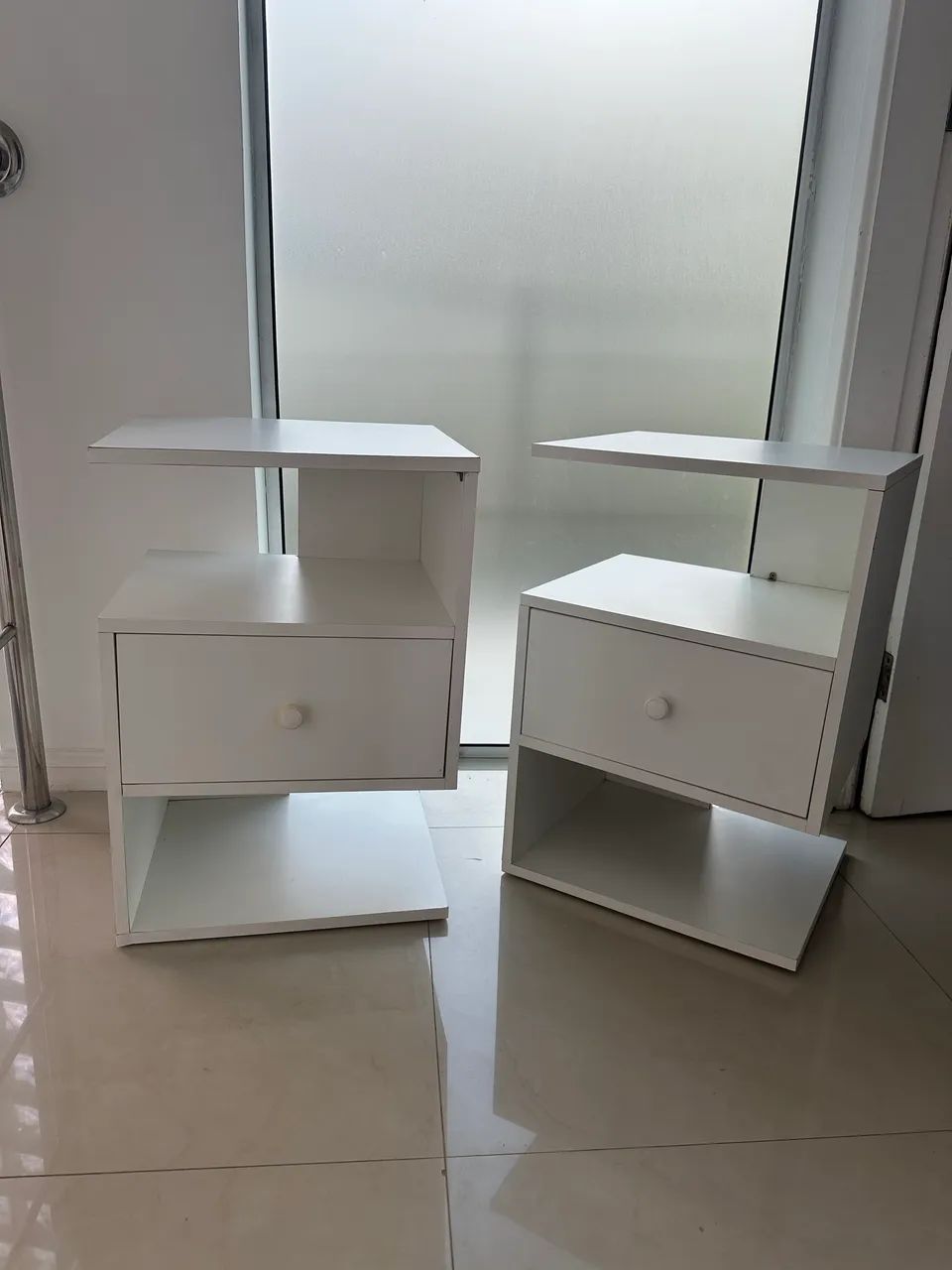 Nightstand65569086230017120