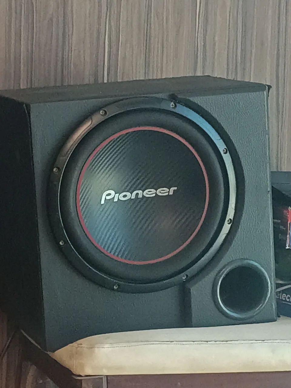 Caixa de subwoofer 