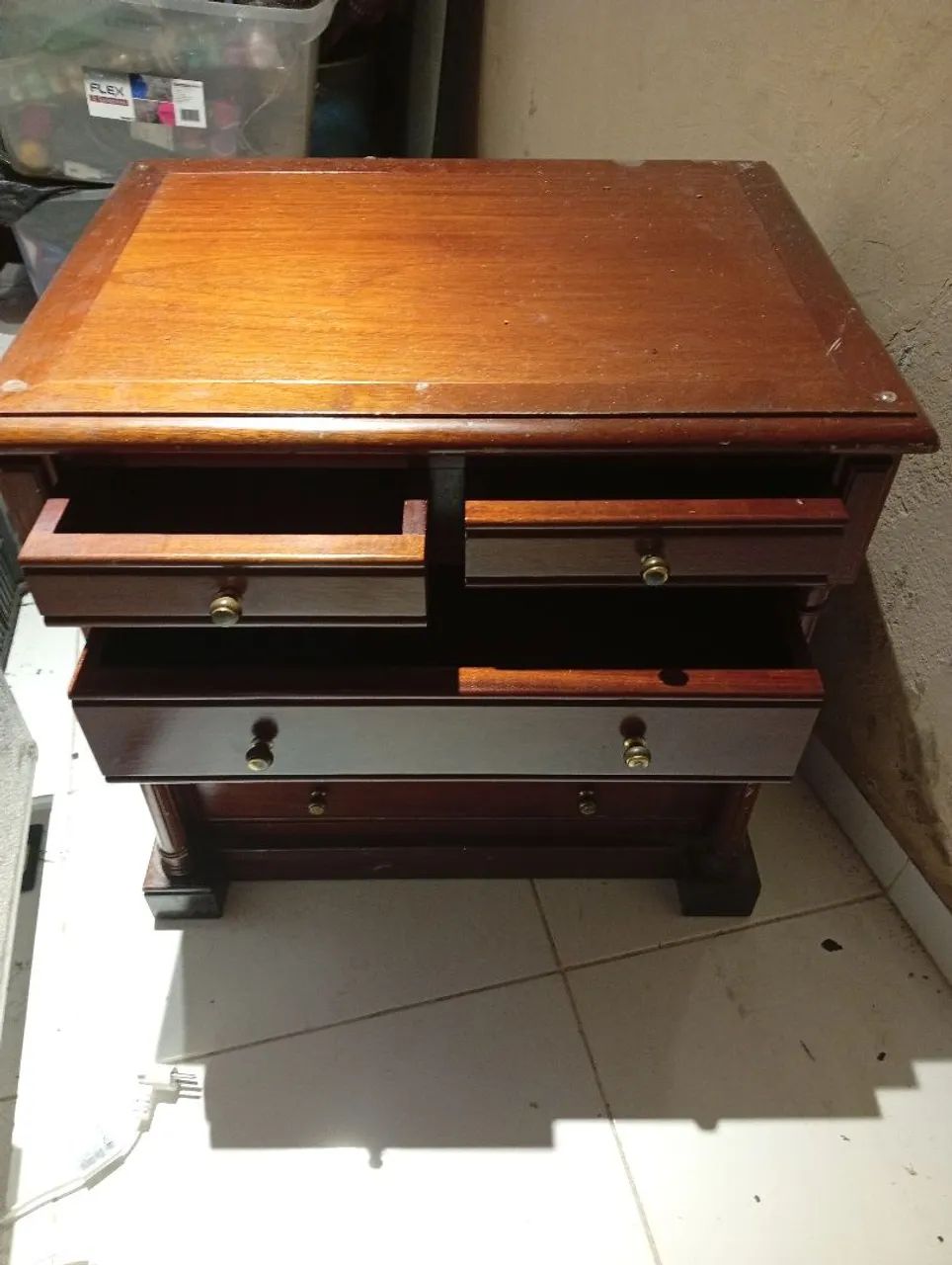 Vintage corner table65171912959363122