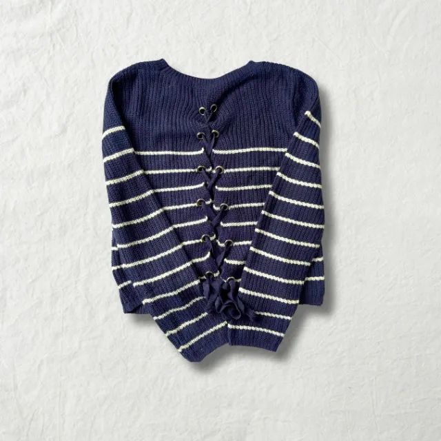 Blusa de lã listrada com trançado ajustável nas costas - Foto 2