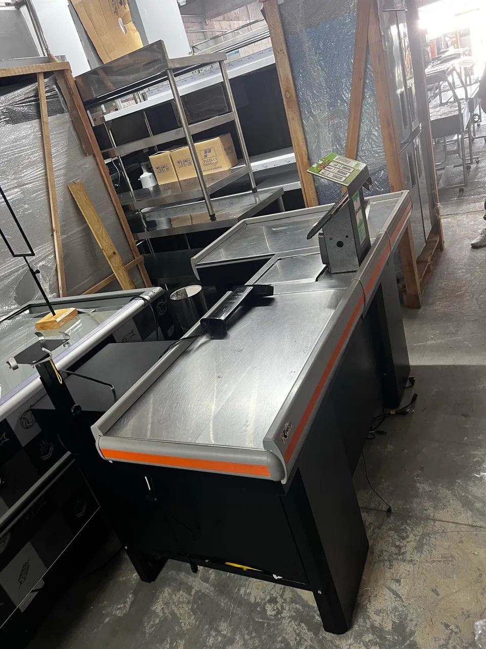 Caixa checkout semi novo 2 m 