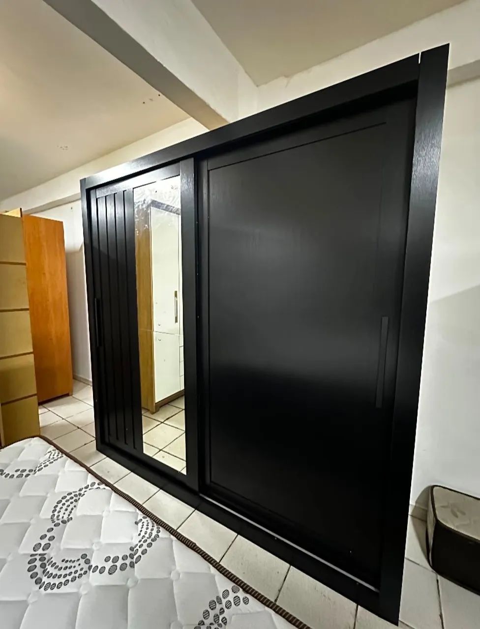Guarda roupa porta de correr 