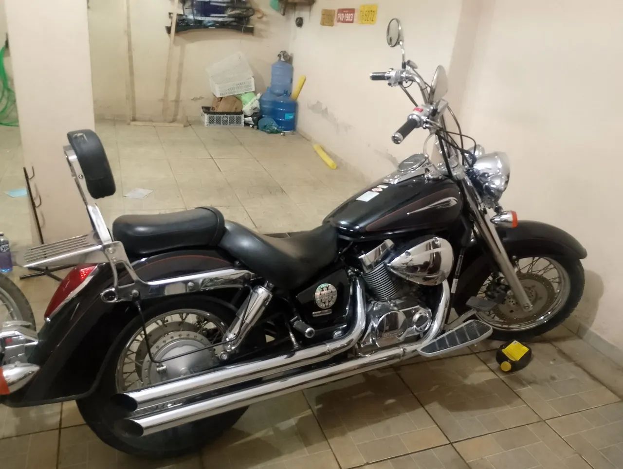 Shadow 750 