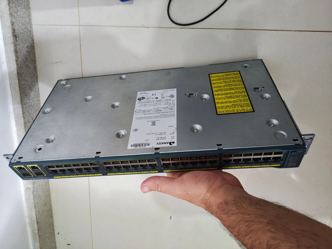 Switch Cisco catalyst 2960 - 48 portas  - Foto 4