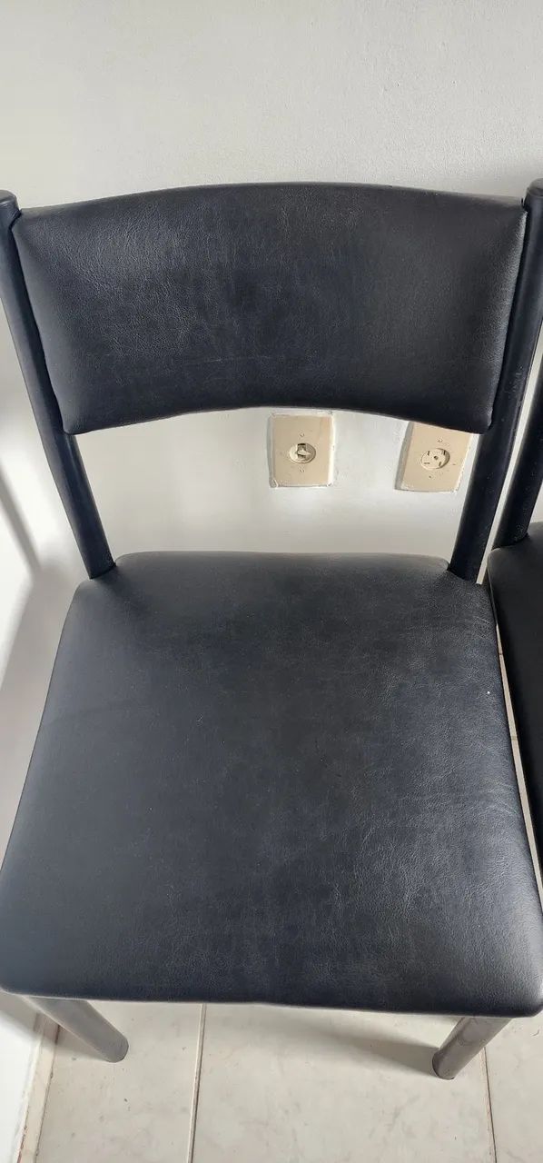 Jogo de 6 cadeiras estofadas - Foto 3