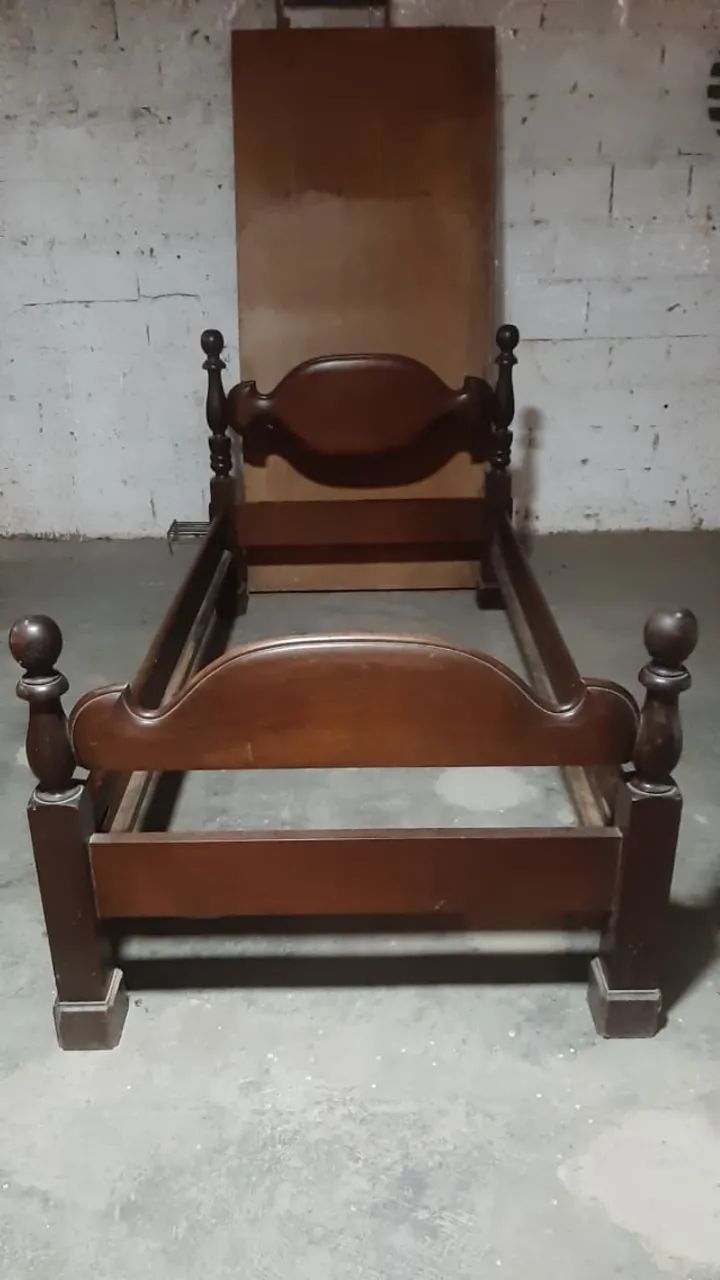 Cama de Solteiro - Madeira Maciça - Foto 2