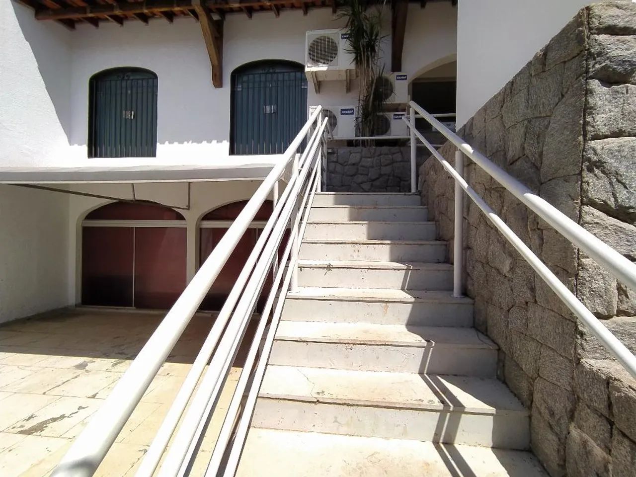 Casa Comercial para locação no bairro Cazeca - Foto 4