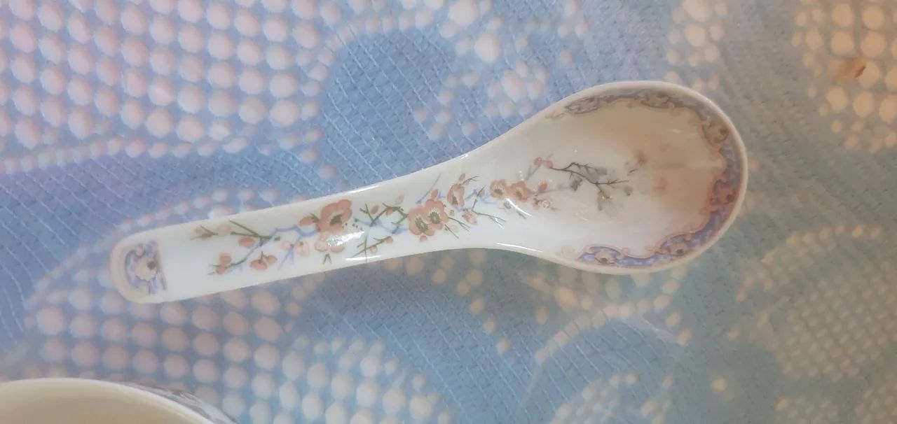 Tigela e colher de porcelana antigo - Foto 2