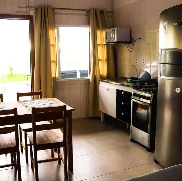 Alugo Casa em Sambaqui  - Foto 4