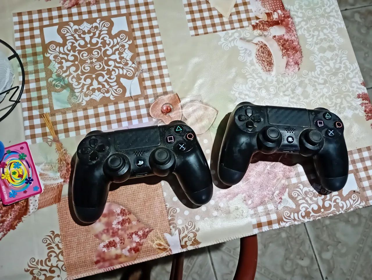 PlayStation 4 - Peças e Acessórios de Vídeo Game - Picanço