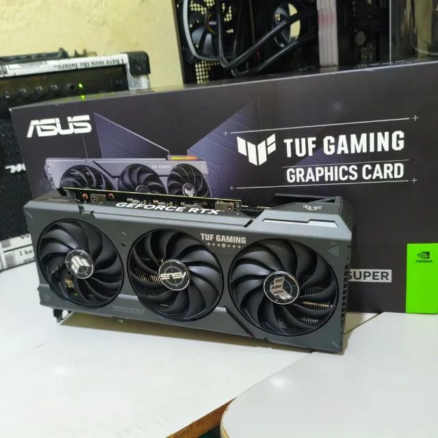 placa de vídeo ASUS RTX 4070 SUPER - Foto 2