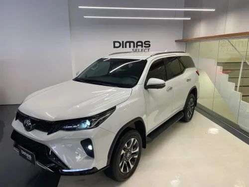Toyota Hilux SW4 GRS 2.8 TB 4X4 Diesel Aut. 2024