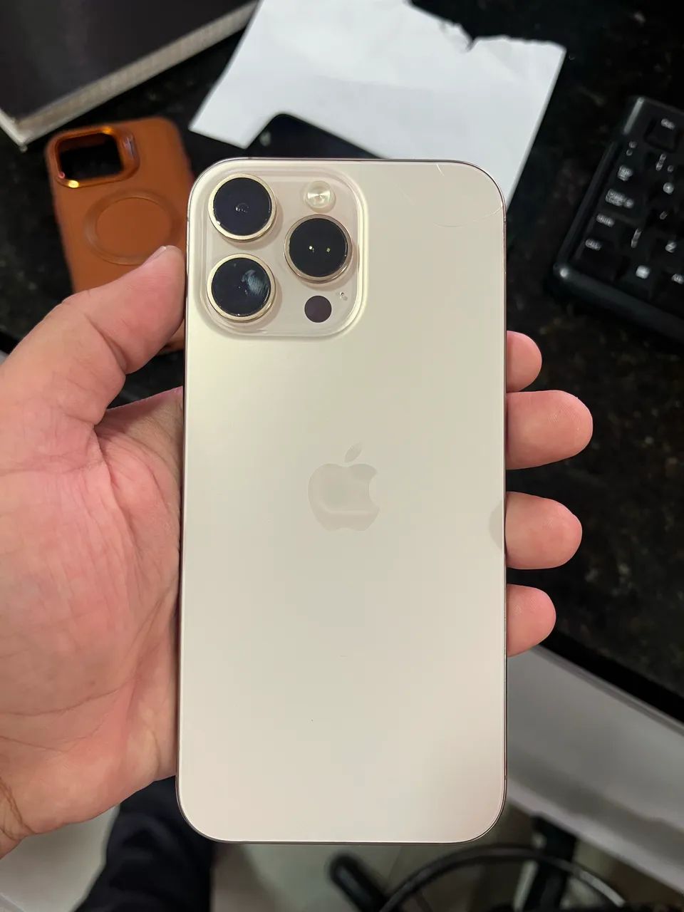 iPhone 16 pro Max Desert  - Foto 4