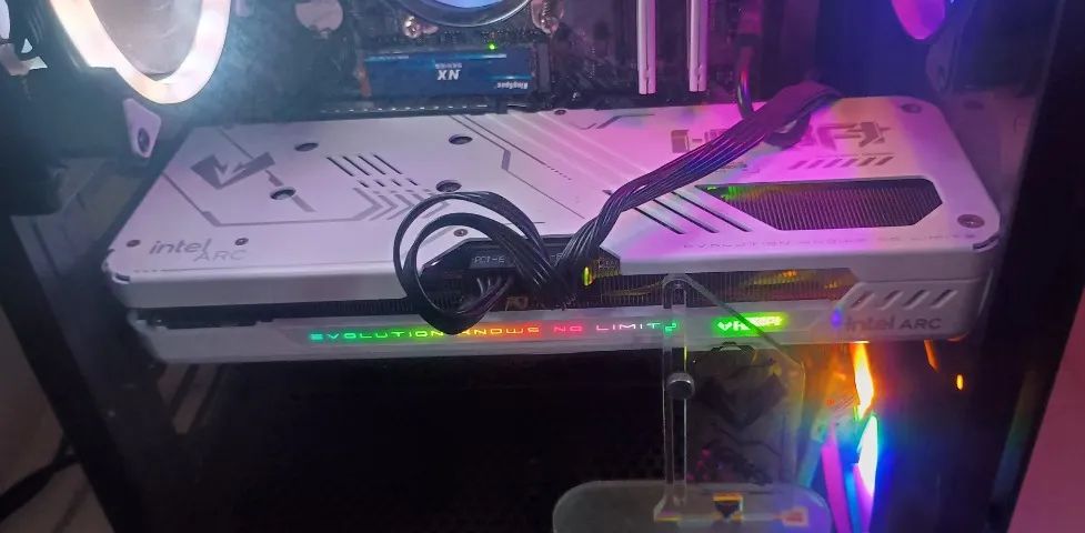 intel arch msi b580 12gb - Foto 3