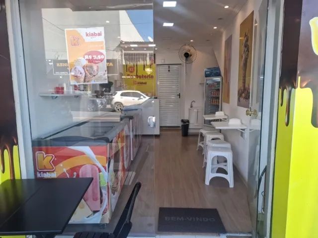 Vendo freezer com menos de uma ano de uso