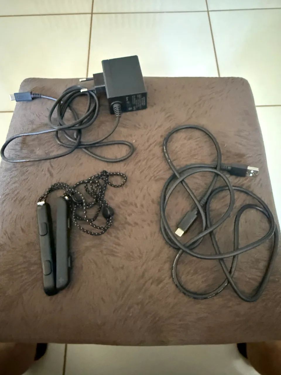 Nintendo Switch OLED Branco + Pro Controller + Kit Completo de Acessórios - Foto 3